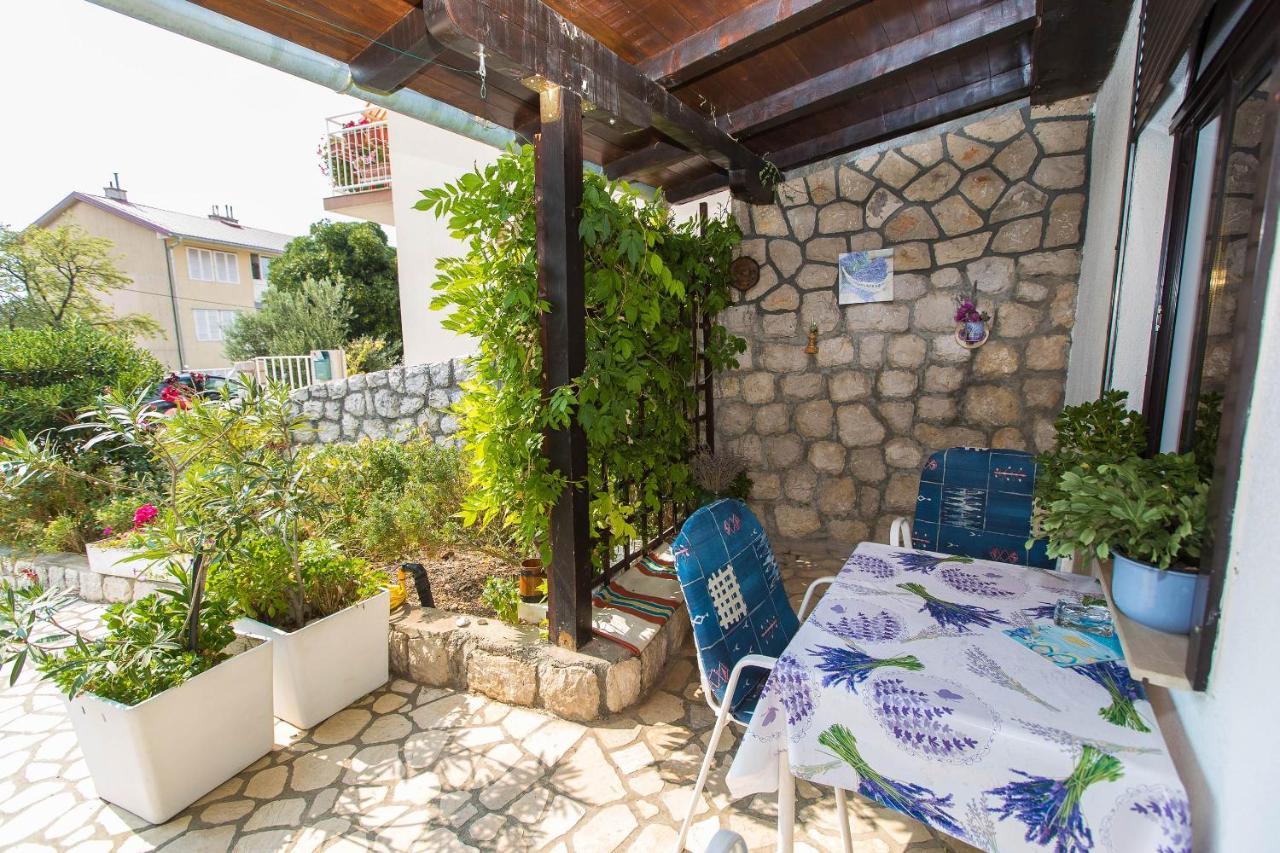 Apartmani Vera Crikvenica Luaran gambar