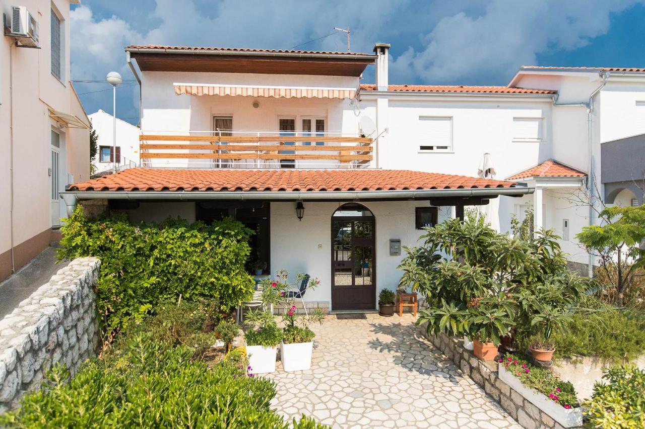 Apartmani Vera Crikvenica Luaran gambar