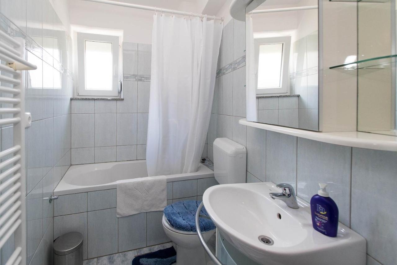 Apartmani Vera Crikvenica Luaran gambar